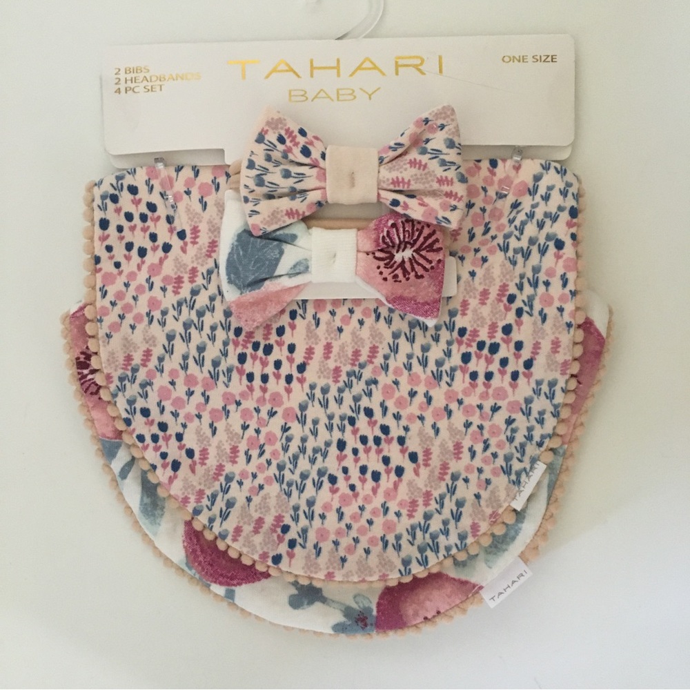 NEW Tahari Bibs and Bows Set Floral Tiny Pompom Trim Infant Girls